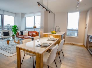 275 Carling Ave, Ottawa, ON K1S 2E1