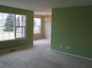 1314 N Red Oak Cir UNIT 1, Round Lake Beach, IL 60073