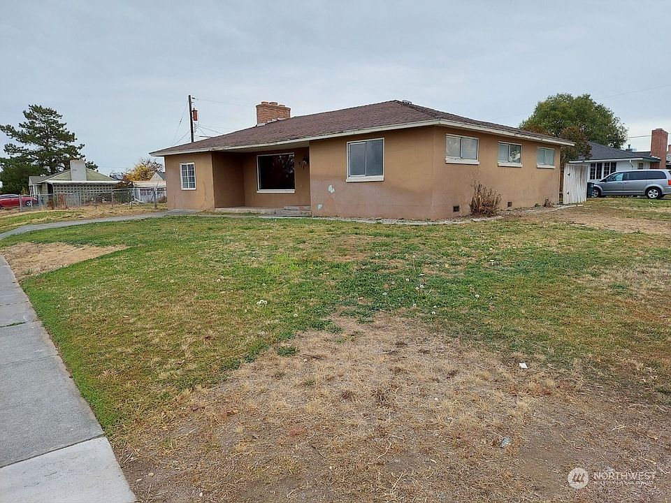 1st image of 915 S Grand Drive