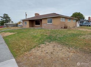 915 S Grand Dr, Moses Lake, WA 98837