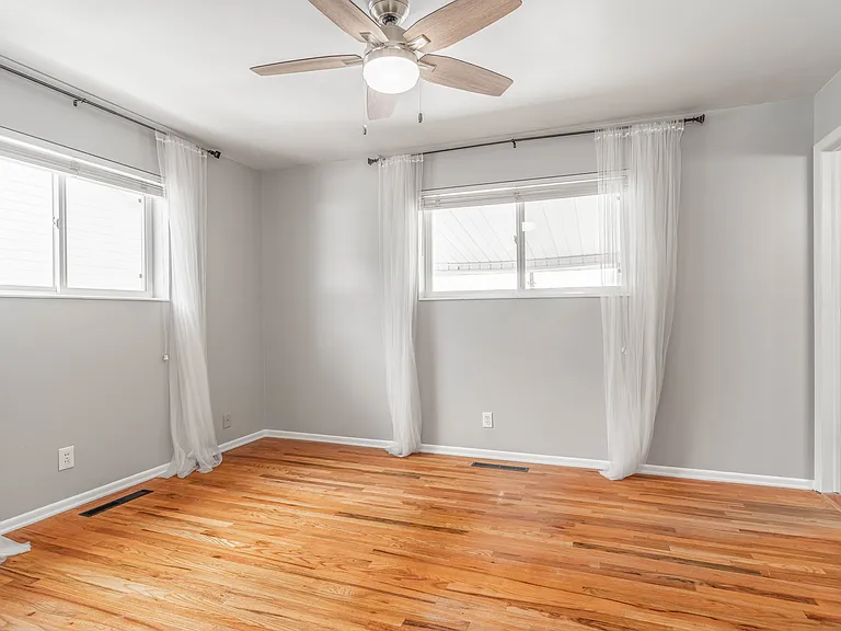 289 N 700 E — Photo 14