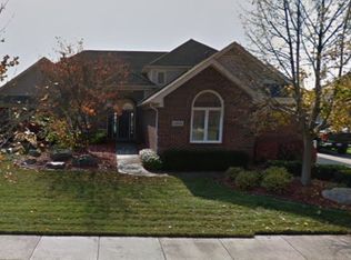 11824 Cedarwood Dr, Shelby Township, MI 48315
