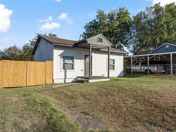 2nd image of 1923 N Lewis Pl E