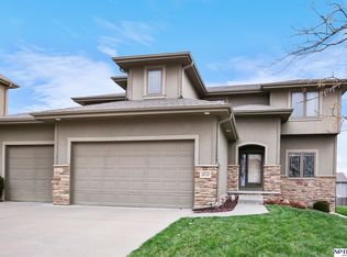 18720 Marcy St, Elkhorn, NE 68022