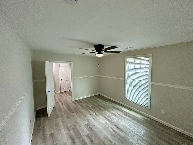 204 S Moore Rd — Photo 6
