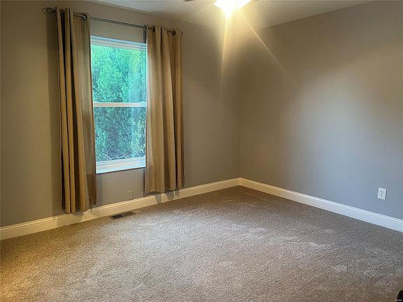 5th image of 3029 Armona Dr