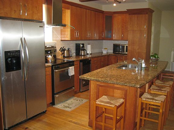Gourmet Kitchen