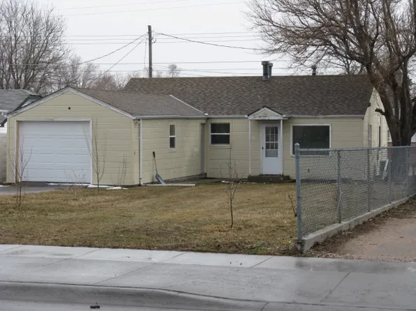 808 W 5th St, Ogallala, NE 69153