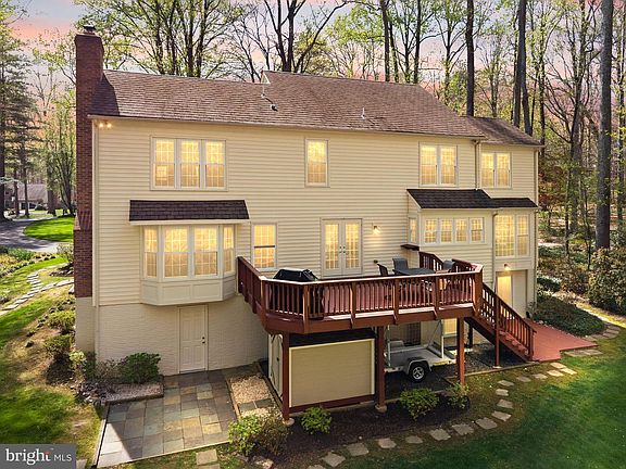 2nd image of 6823 Brimstone Ln
