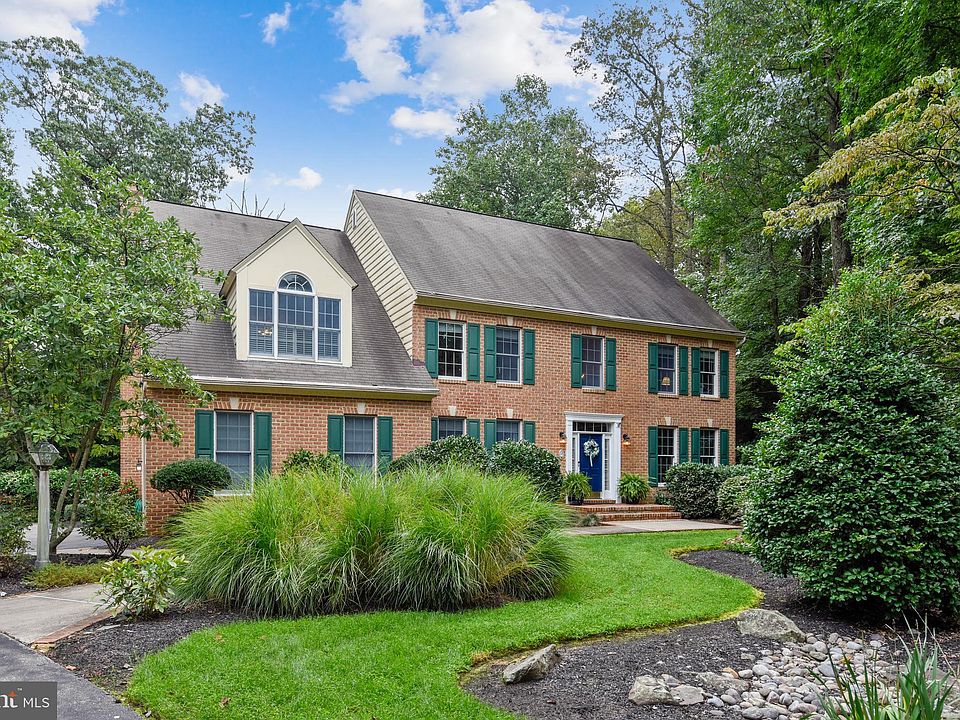1st image of 21 Sonneborn Ln
