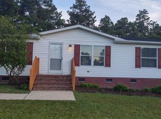 437 W Northpoint Rd, Spring Lake, NC 28390