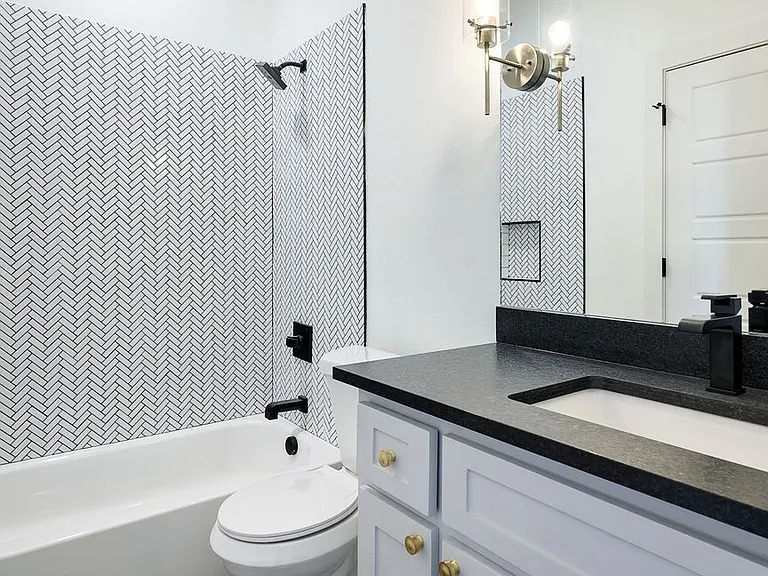 3120 Cockrell — Photo 16
