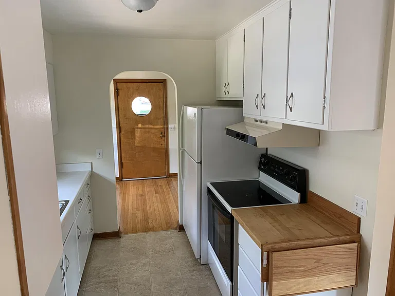 418 S Owen Dr — Photo 8