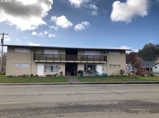 290 N 10th St, Reedsport, OR 97467