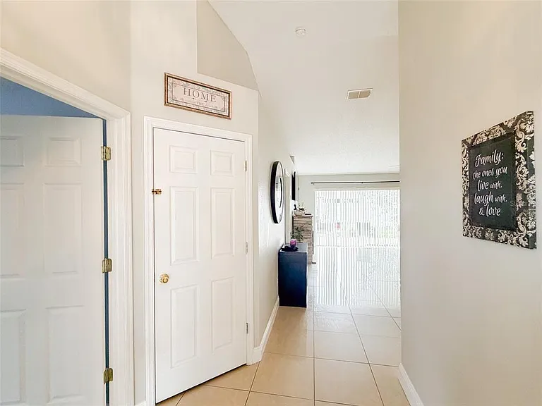503 Everest Way — Photo 4