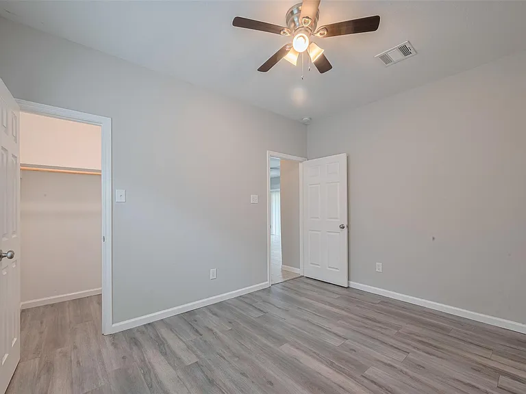 7981 Saint Louis St — Photo 30