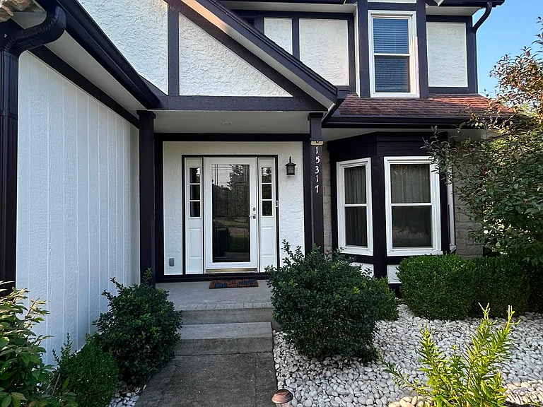 15317 Lowell Ave — Photo 2