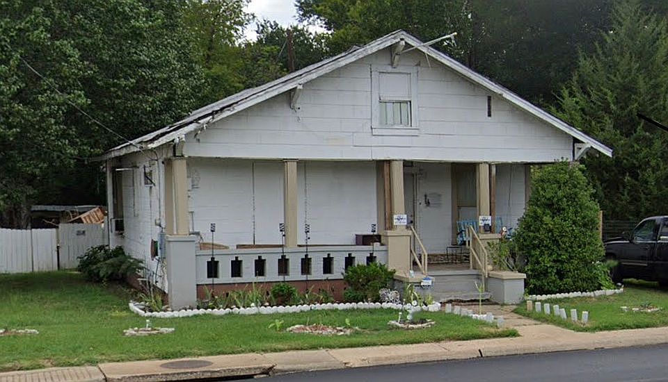 1st image of 719 East St
