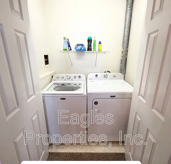 103 N Center St — Photo 19