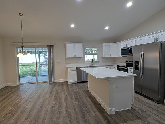 5th image of 214 E Caldwell Dr
