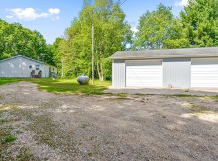 12149 20th Ave, Remus, MI 49340