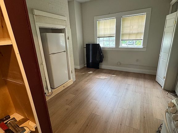 3rd image of 370 Chestnut Hill Ave APT 2