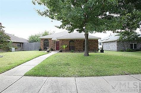 1st image of 2724 Beau Dr