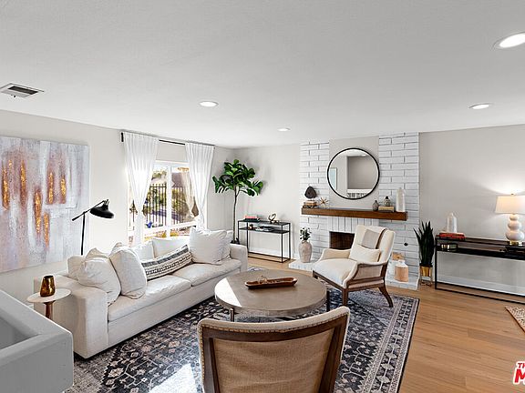 3rd image of 4436 Winnetka Ave