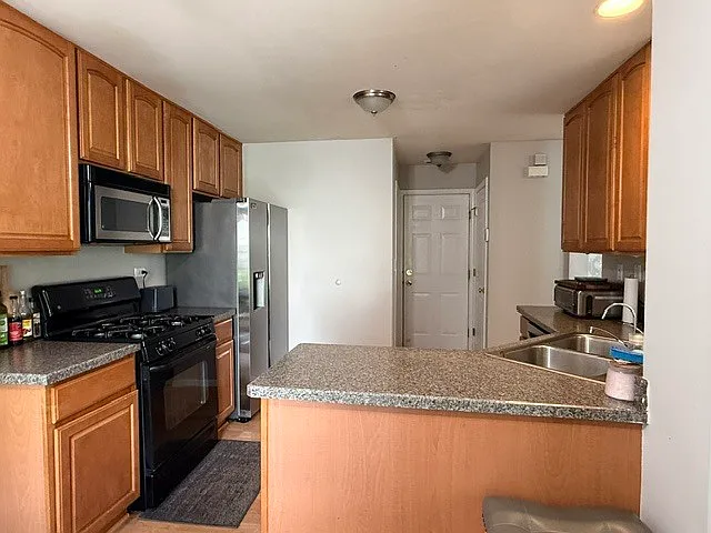 477 Belvedere Ln — Photo 6
