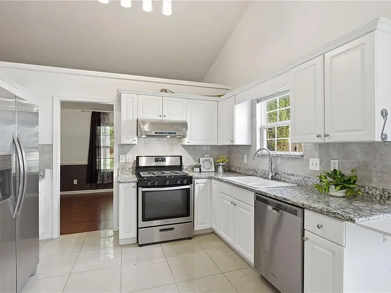 575 Chandon Way — Photo 8