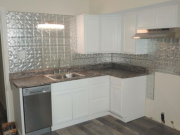 3rd image of 613 Garfield Ave #2