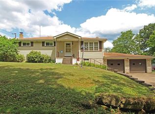285 Westlake Ln, New Cumberland, WV 26047