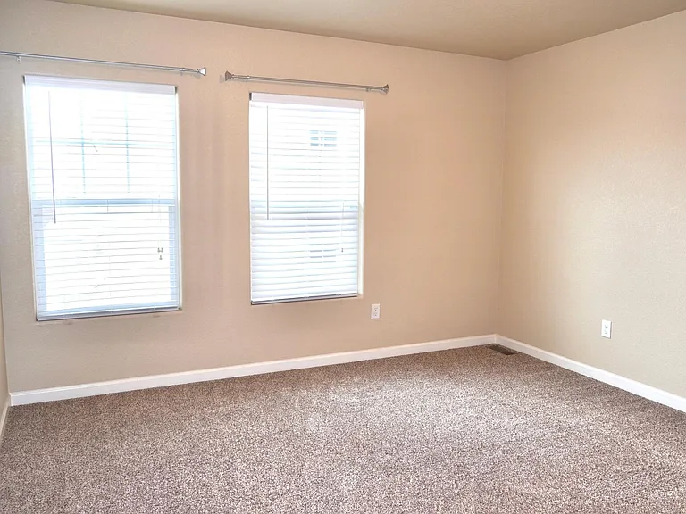 5609 Shamrock Hts — Photo 22