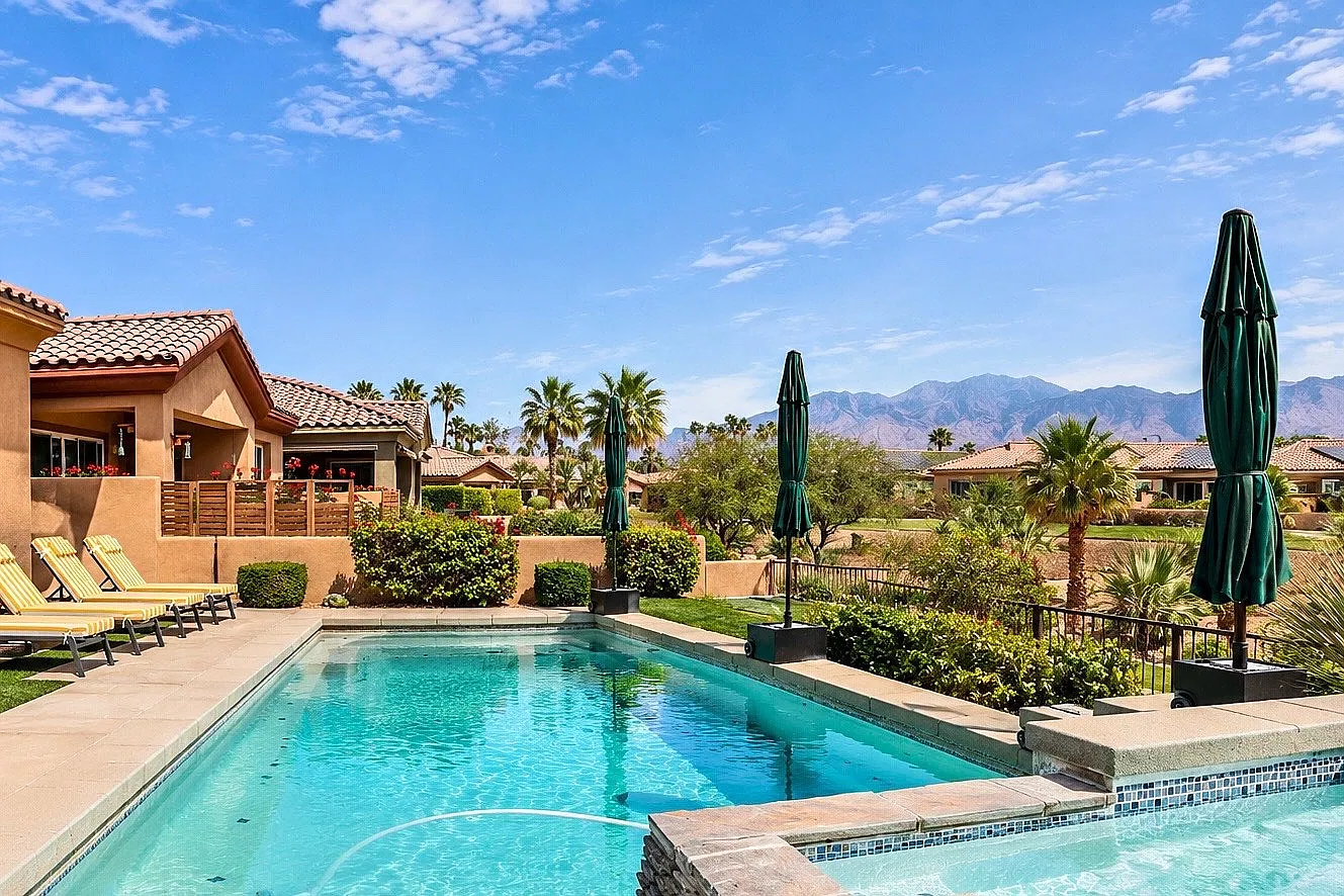 3 bed, 2.5 bath, 1951 sqft, $4,000 — Photo 1