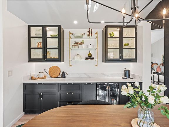 5th image of 23000 Heather Rdg