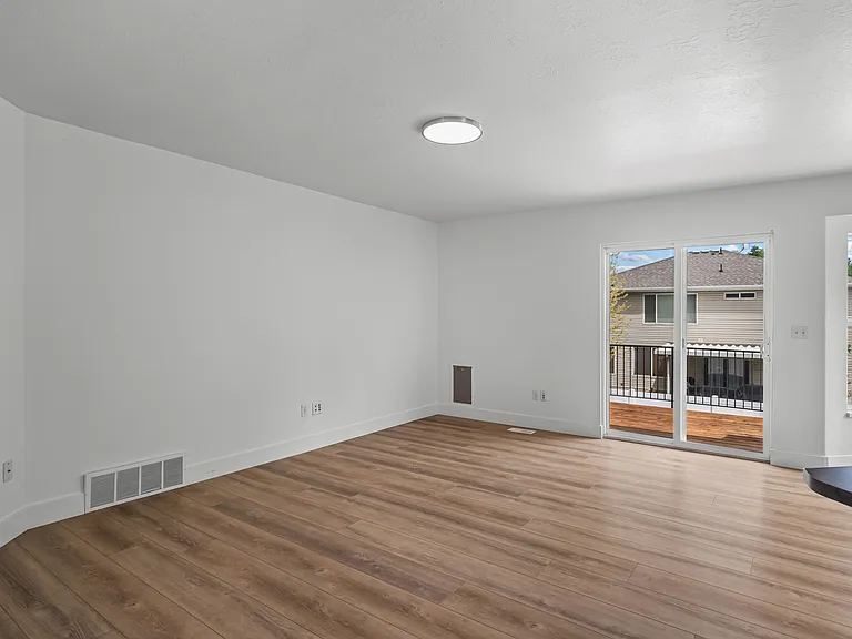 1060 W Oldham Dr — Photo 10