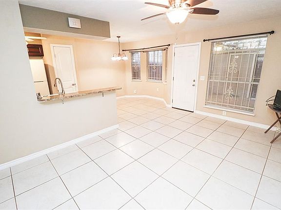 5th image of 13445 Castilian Dr