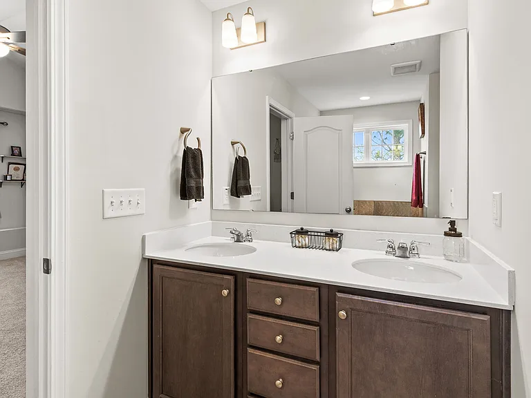 216 Bunting Dr — Photo 22