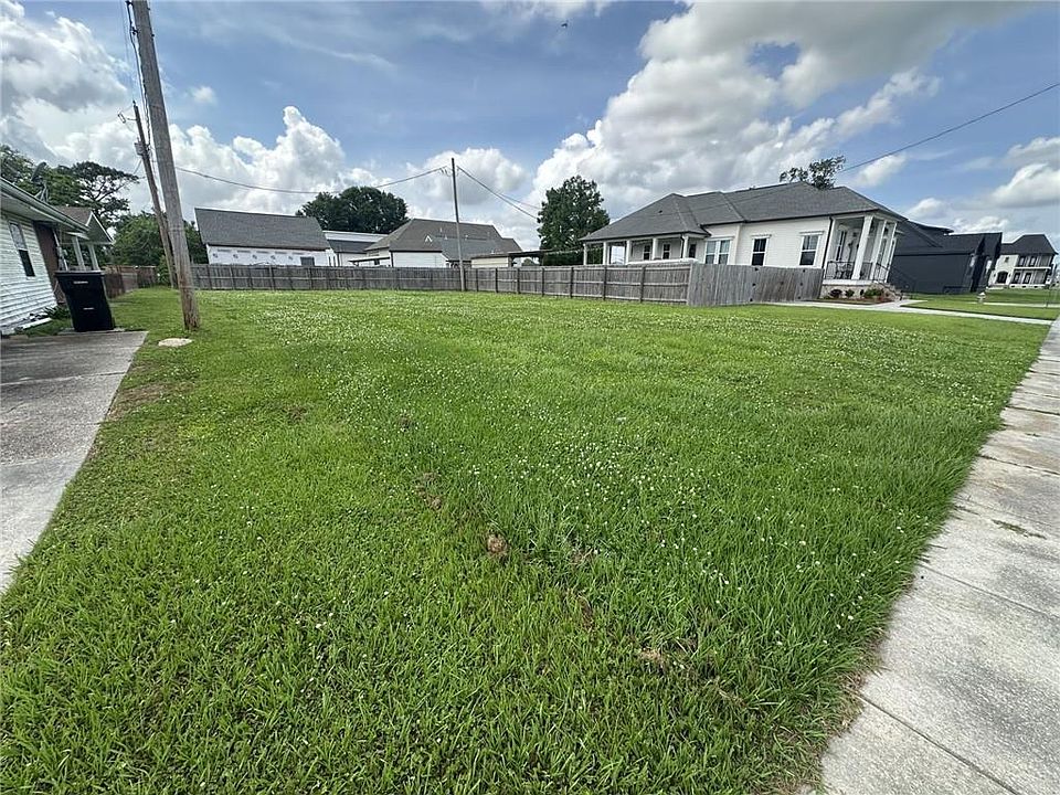 2nd image of 416 Norton Ave