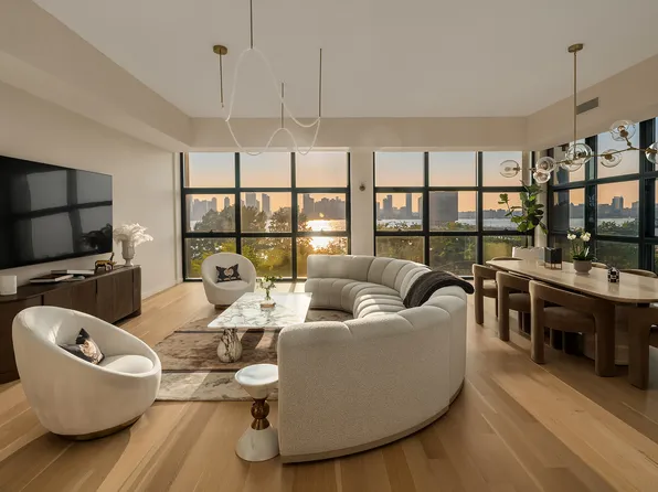 290 West Street image 2 of 19