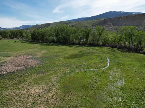 N Saint Charles St, Salmon, ID 83467