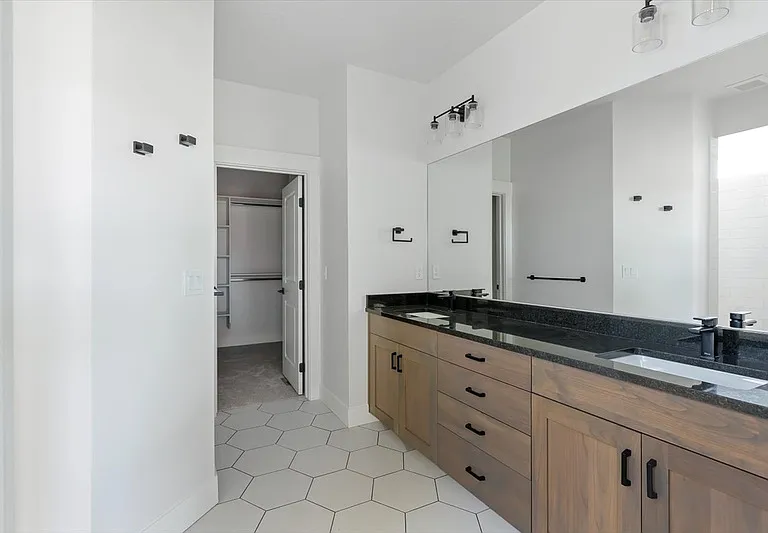 8283 W Shams Ln — Photo 17