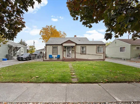 911 S Alder St, Kennewick, WA 99336