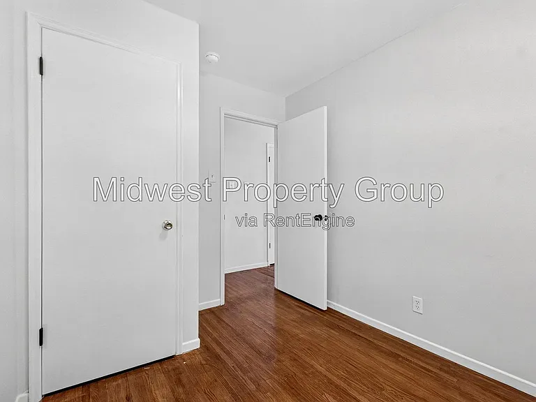 338 Lancashire Rd — Photo 10