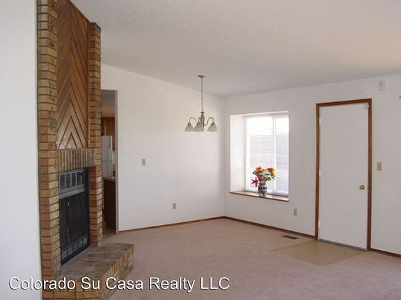 3rd image of 4065 Scotch Pine Dr