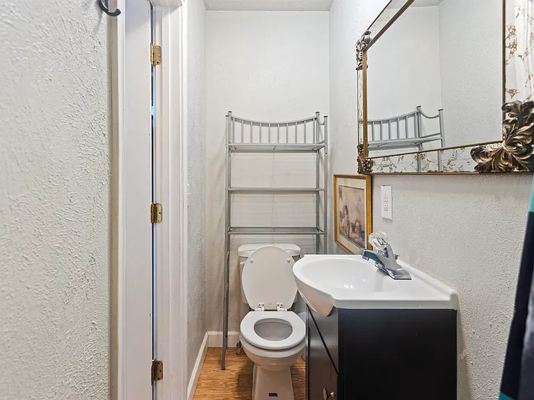 1710 Speedway Ave — Photo 8