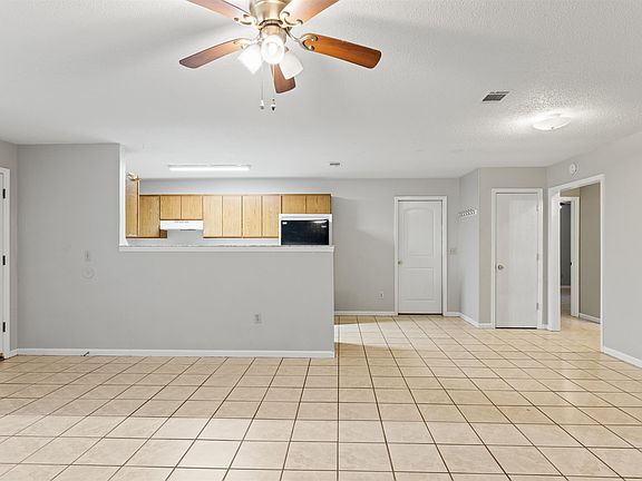 5th image of 2411 Wren Hollow Dr
