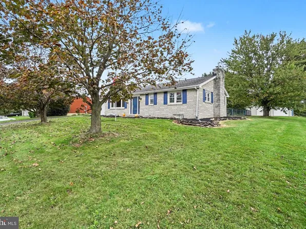 822 Marcon Dr, Lebanon, PA 17046