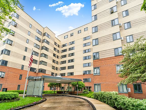 2nd image of 5060 N Marine Dr APT C5
