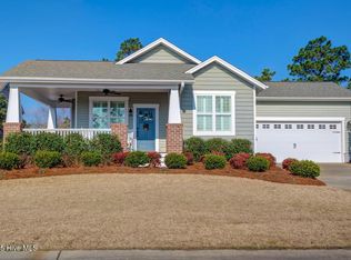107 Seaward Dr, Holly Ridge, NC 28445